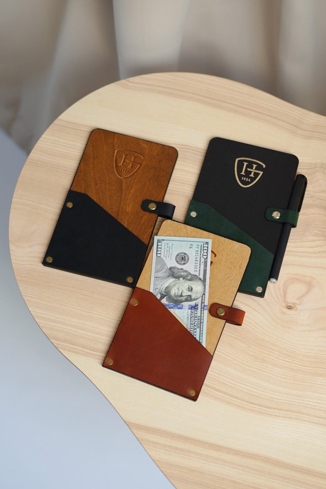 Custom Wood Guest Check Book: Personalized Restaurant Bill Holder