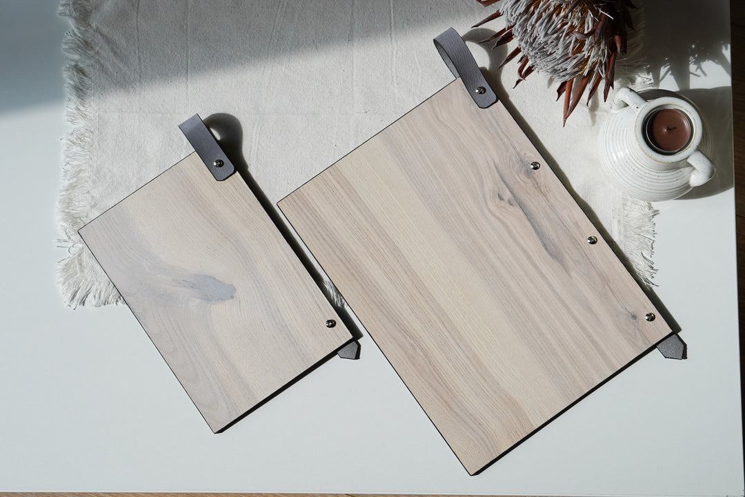 Ashwood Menu Holder: Wooden Menu Board