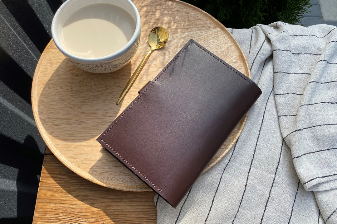 Chocolate Leather Bill Holder: Restaurant Check Presenter