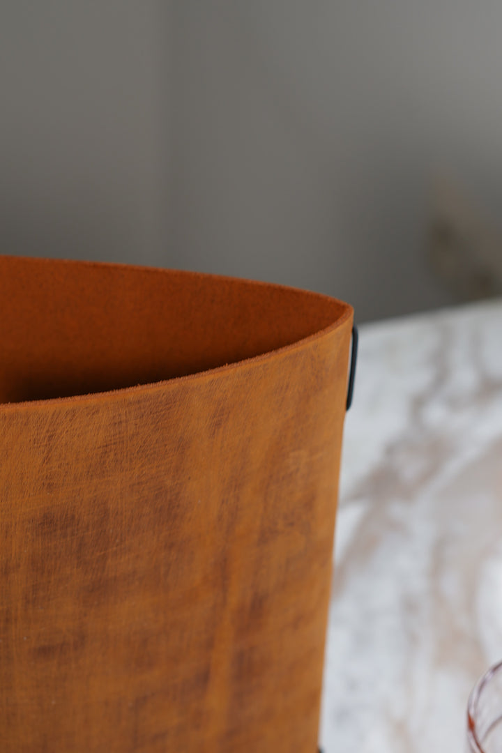 Distressed Leather Restaurant Menu Cover, Personalised Menu Holder, Custom Logo, Embossed Folder, Cafe Bar