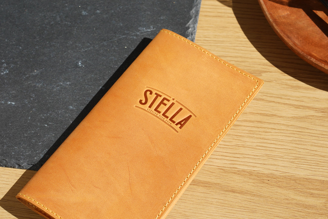 Vintage Leather Check Presenter: Custom Logo Bill Holder for Restaurant & Cafes