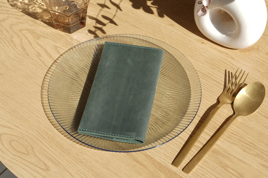 Vintage Leather Check Presenter for Restaurants & Cafes