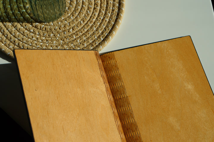 Custom Leather Menu Cover: Wooden Restaurant Menu Folder