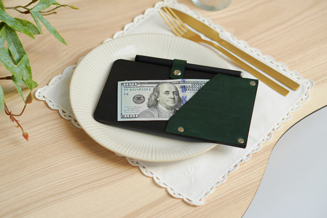 Custom Wood Guest Check Book: Personalized Restaurant Bill Holder