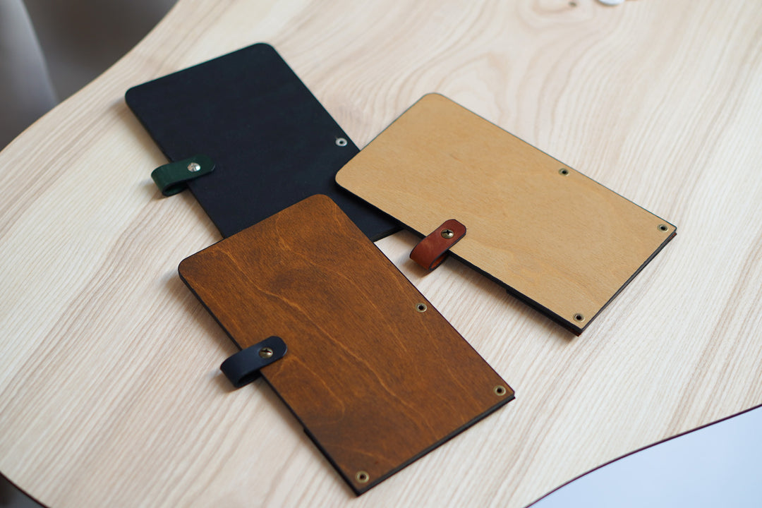 Custom Wood Guest Check Book: Personalized Restaurant Bill Holder