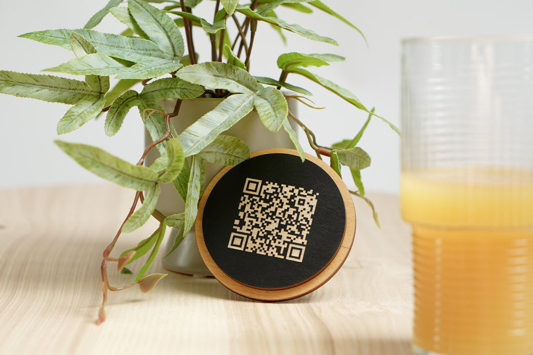 Personalized Wooden QR Code Menu Sign - Restaurant Tabletop Display