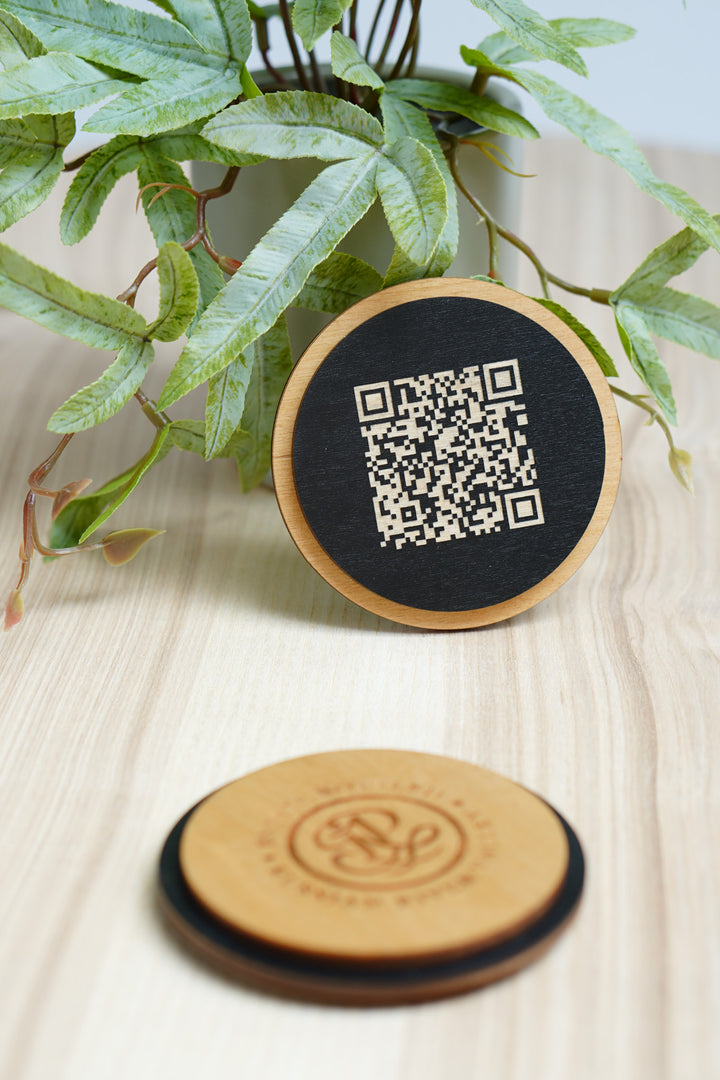 Personalized Wooden QR Code Menu Sign - Restaurant Tabletop Display