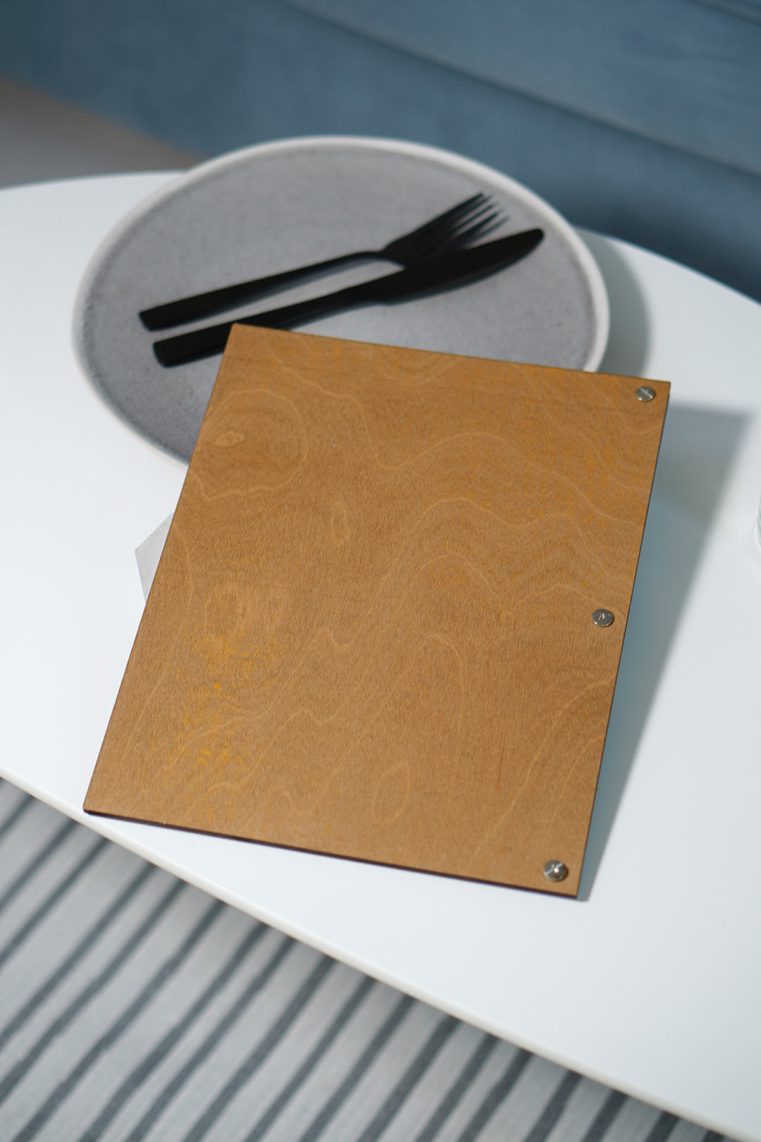 Embossed Logo Leather Menu Holder: Restaurant Menu Folder