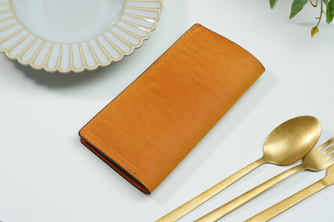 Personalized Leather Check Holder: Restaurant Bill Presenter