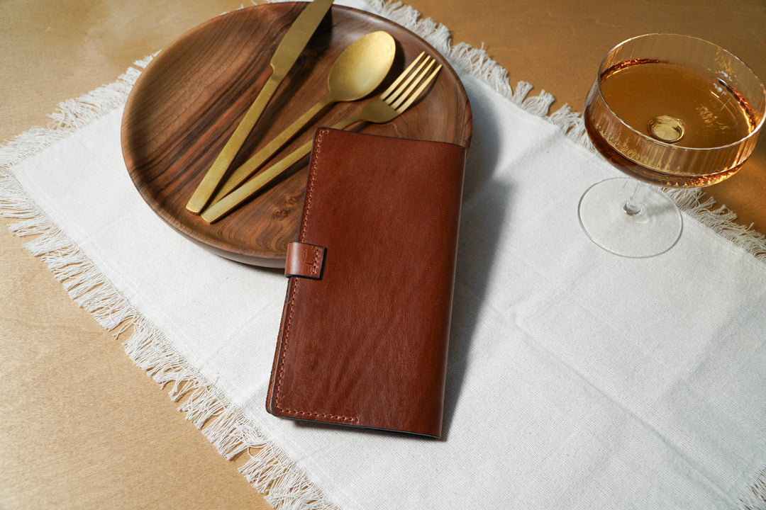 Custom Leather Check Presenter: Embossed Bill Holder for Restaurant