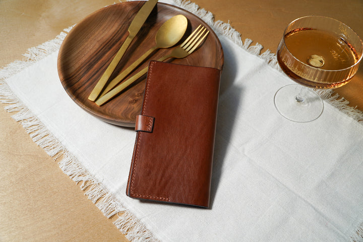 Custom Leather Check Presenter: Embossed Bill Holder for Restaurant