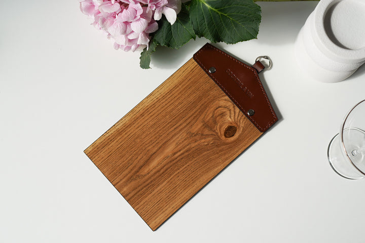 Ashwood Menu Board: Leather Menu Holder