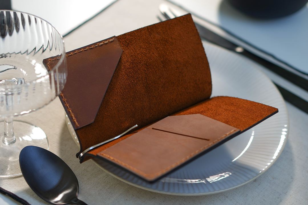 Custom Vintage Leather Check Presenter with Clip: Embossed Bill Holder