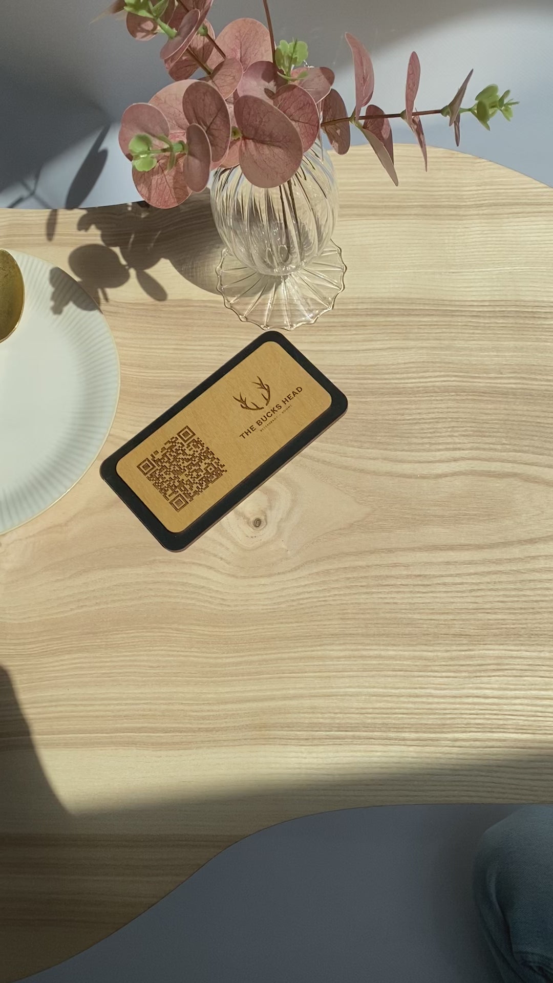 Personalized Wooden QR Code Menu Holder: Restaurant Table Sign