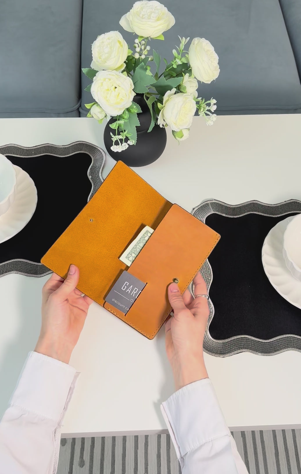 Personalized Leather Check Holder: Restaurant Bill Presenter